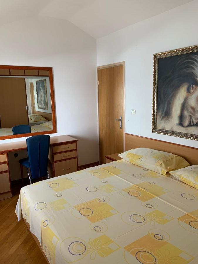 Apartments Epicentar Centar Baška Voda Exterior foto